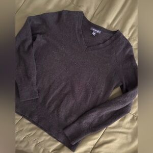 Lands End V-Neck Sweater - 100% Cahsmere